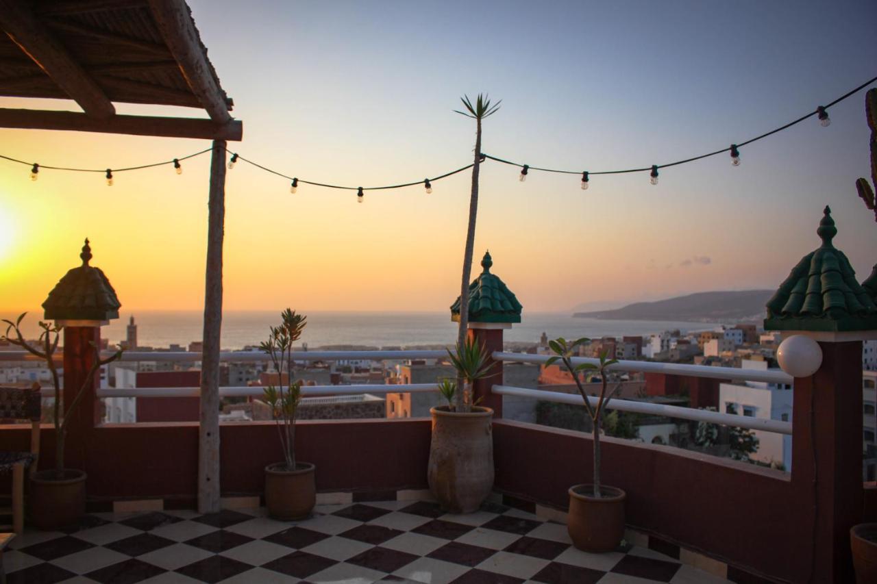 Sunshine Surf Morocco Bed & Breakfast Tamraght Bagian luar foto